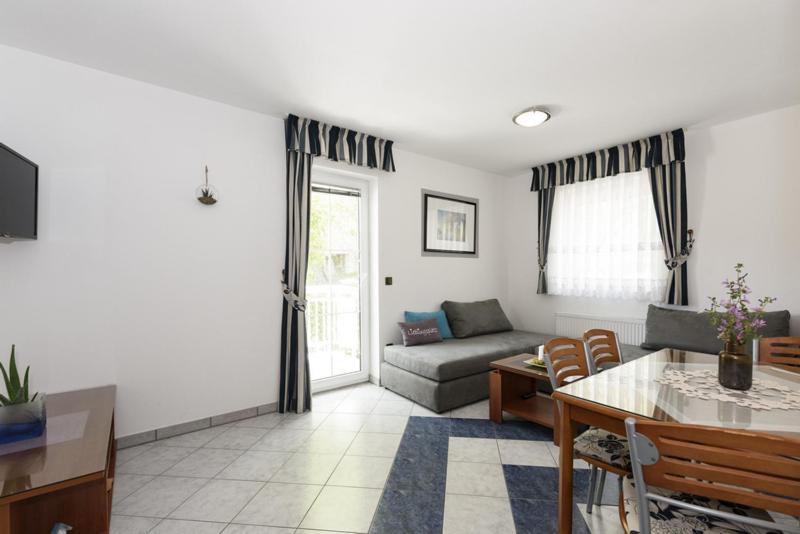 Apartments Luka - Trogir, Marina 150M From The Beach Exterior foto