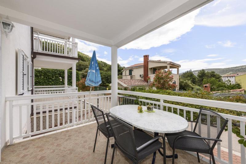 Apartments Luka - Trogir, Marina 150M From The Beach Exterior foto